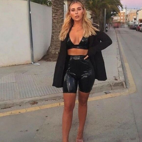 Faux leather biker shorts - Picture 2 of 3